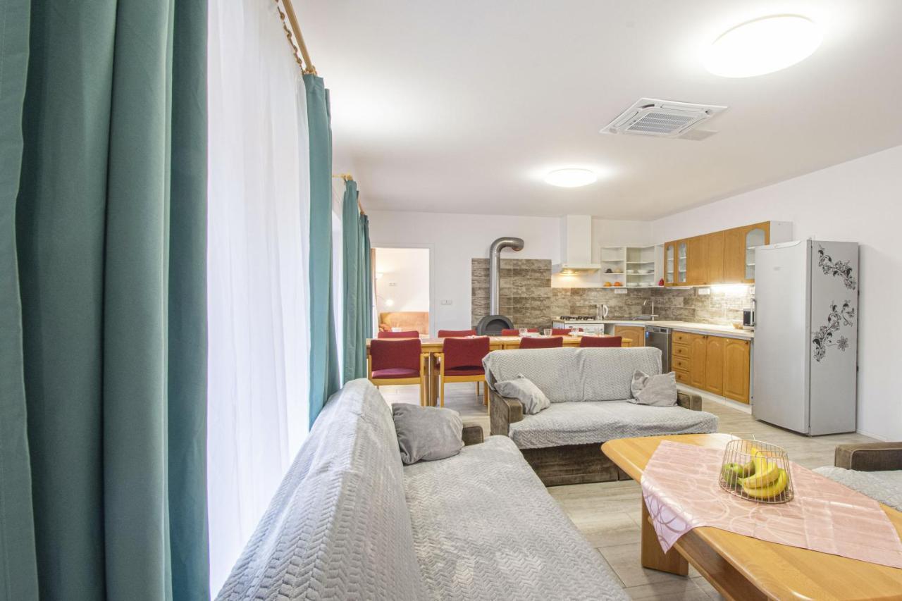 Velky Apartman Zlamanka Kroměříž Екстериор снимка